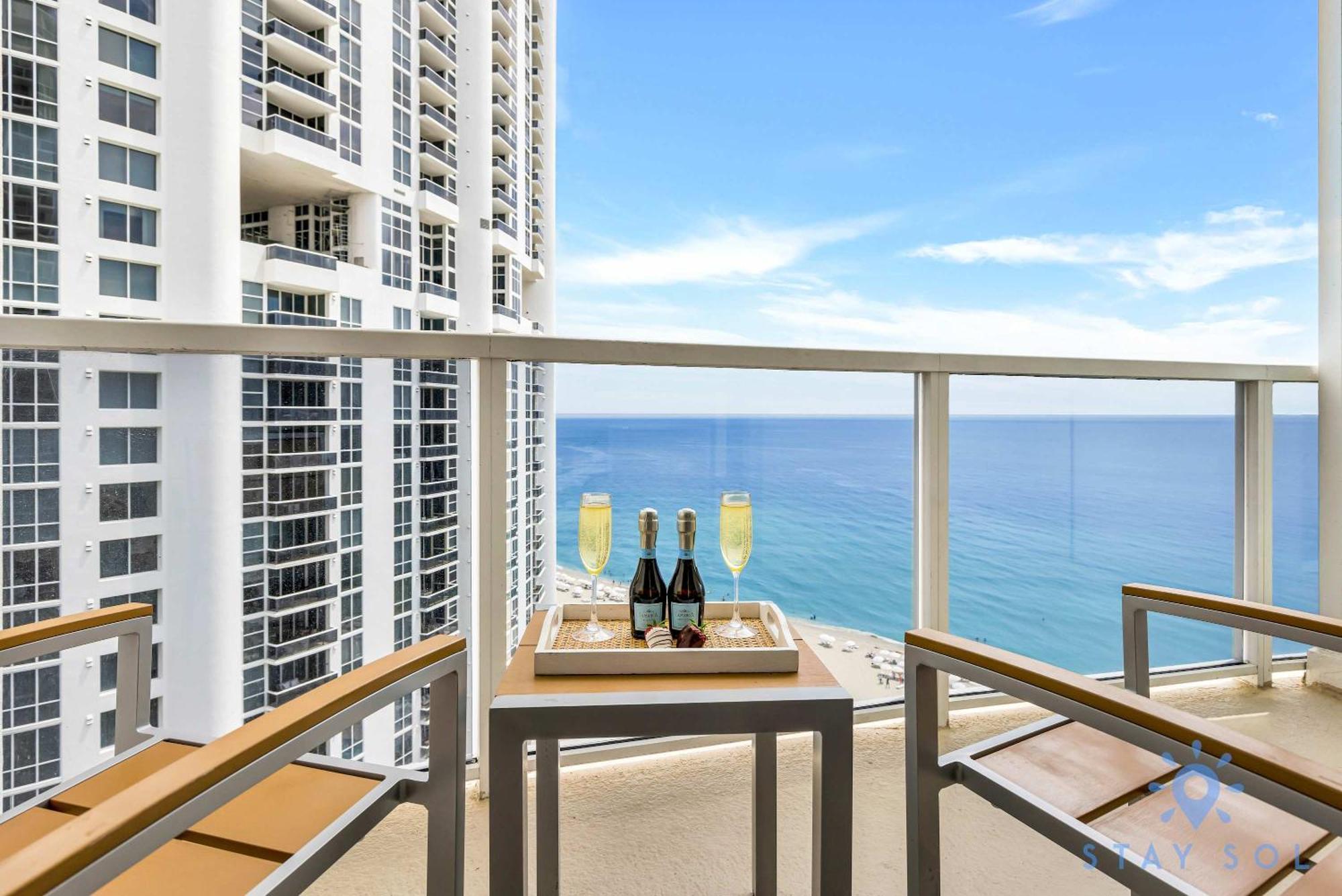 Deluxe Studio Ocean View Premium Amenities Βίλα Sunny Isles Beach Εξωτερικό φωτογραφία