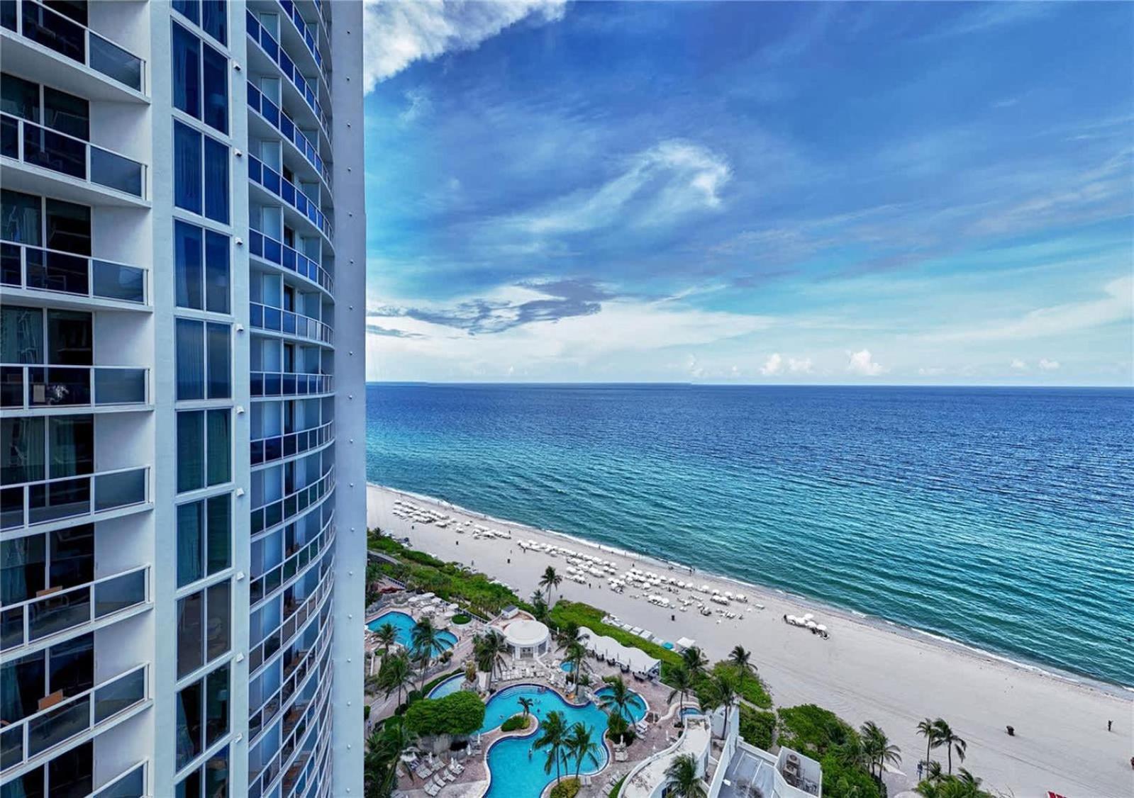 Deluxe Studio Ocean View Premium Amenities Βίλα Sunny Isles Beach Εξωτερικό φωτογραφία